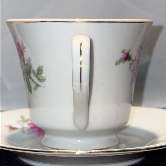 Crescent Fine China Teacup and Saucer - Picture 5 of 7